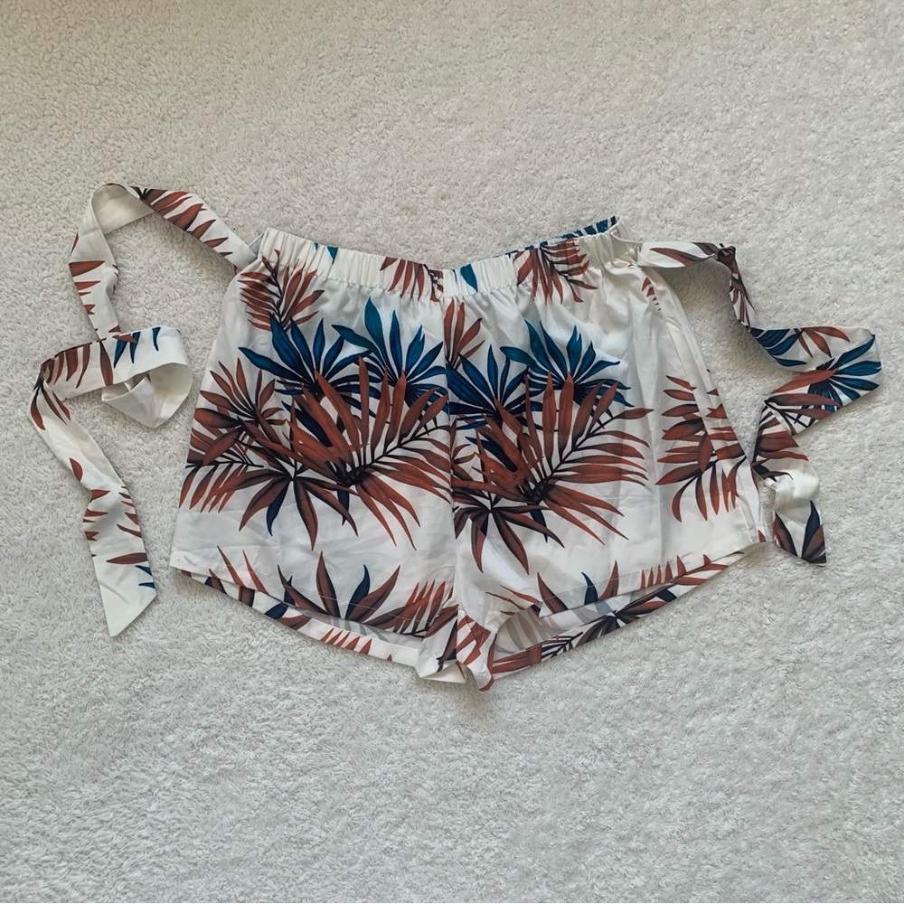 Tropical Print Women's shorts